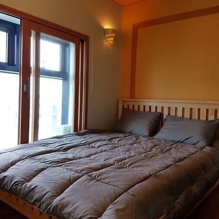Hostel Lyndon Чечжу Екстер'єр фото
