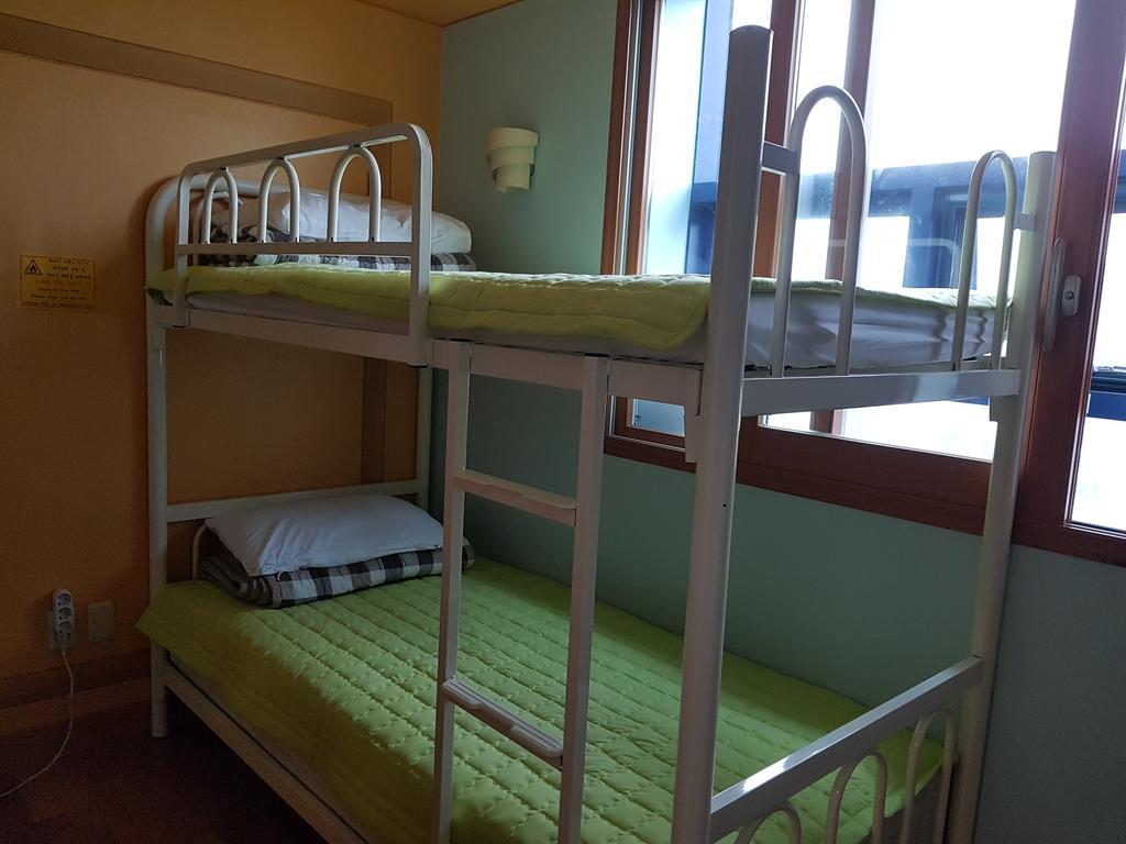 Hostel Lyndon Чечжу Екстер'єр фото