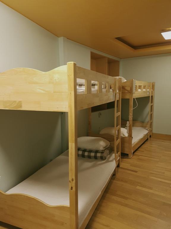 Hostel Lyndon Чечжу Екстер'єр фото