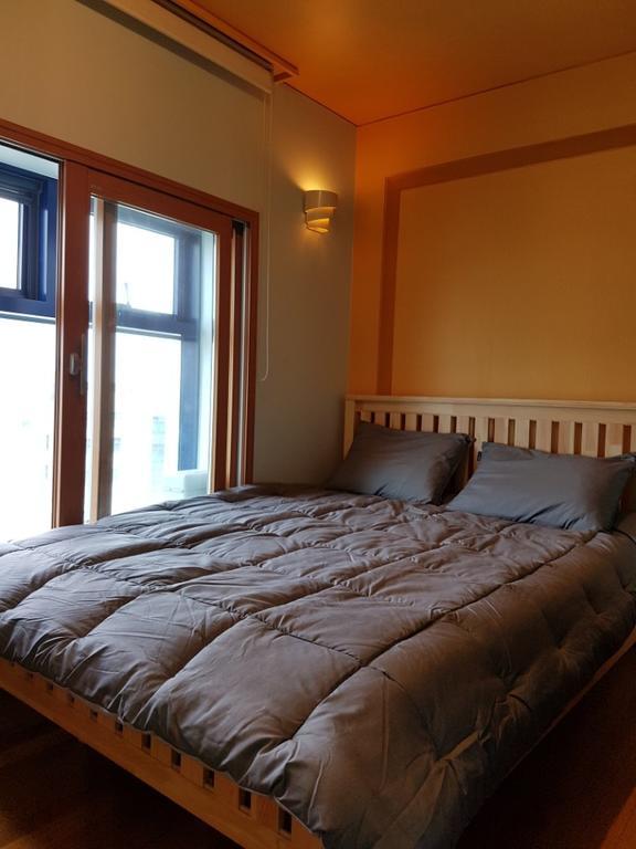 Hostel Lyndon Чечжу Екстер'єр фото