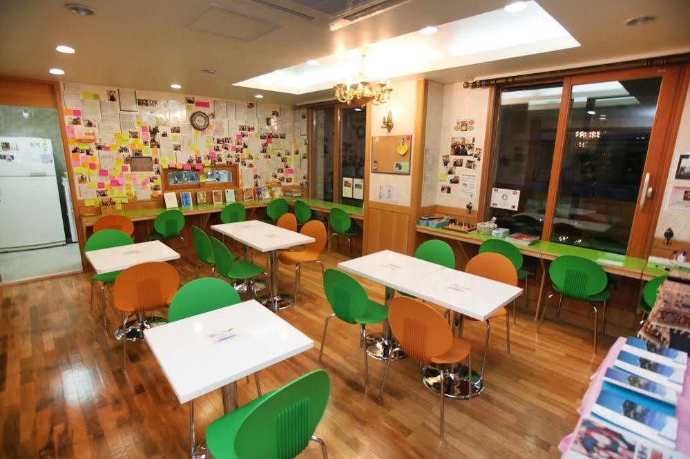 Hostel Lyndon Чечжу Екстер'єр фото